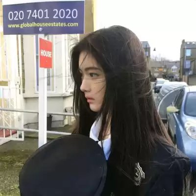 苍傲玉